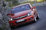 Opel Astra GTC 2005 года